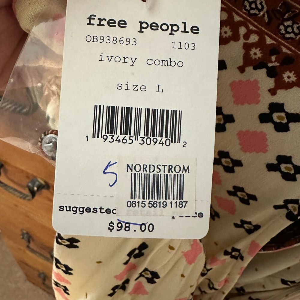 Free People Cream Flowy Print Top - Picture 4 of 5